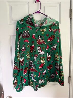 No Boundaries Green Holiday Dog Pattern Pullover